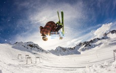 足彩网平台|来而无往？皇马西超杯拒向巴萨列队引发风波，足协要求成争议核心