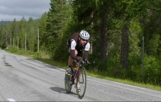 中国足彩网-皇马官方宣布阿隆索卸任主教练职务，离队后首度公开亮相引关注