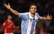 足彩网平台_东契奇破解国王防守密码，针对性策略激发突破潜能