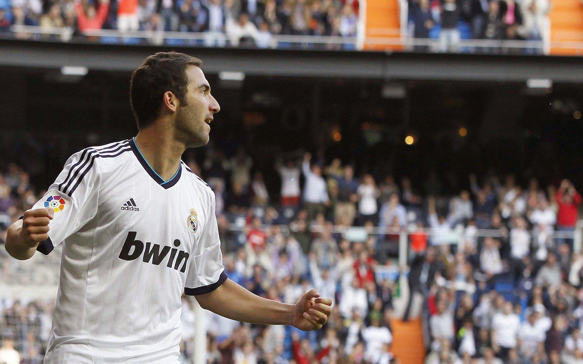 欧文盛赞曼联德比表现,踢出多年最佳一战,重现弗格森时代荣光