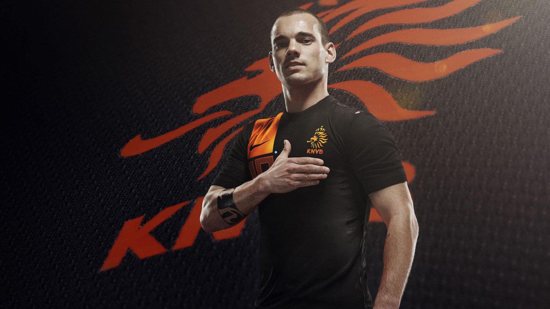 欧文盛赞曼联德比表现,踢出多年最佳一战,重现弗格森时代荣光