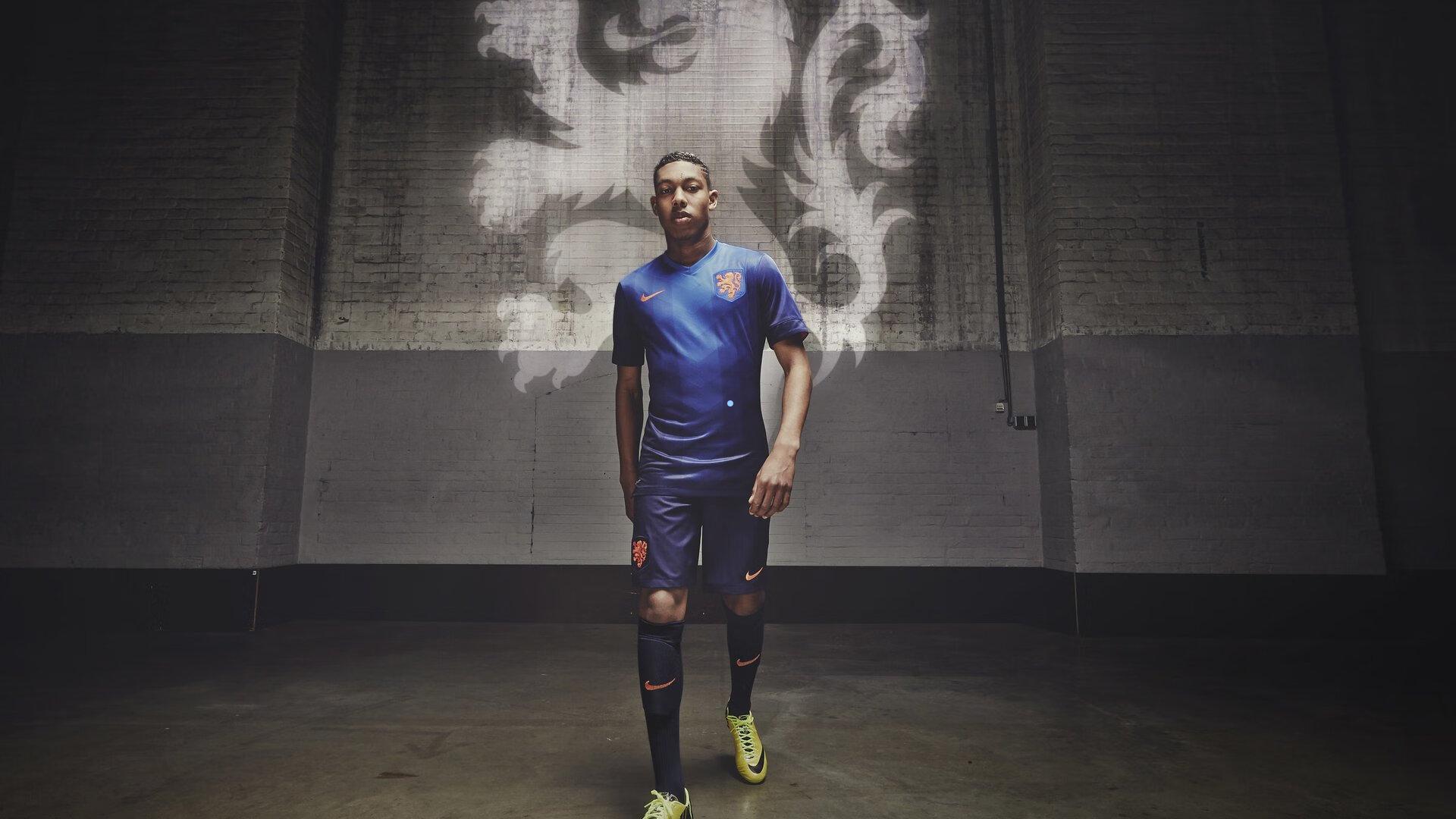 每体披露曼城防线伤病潮持续，巴塞罗那冬窗求购阿克计划几近破灭